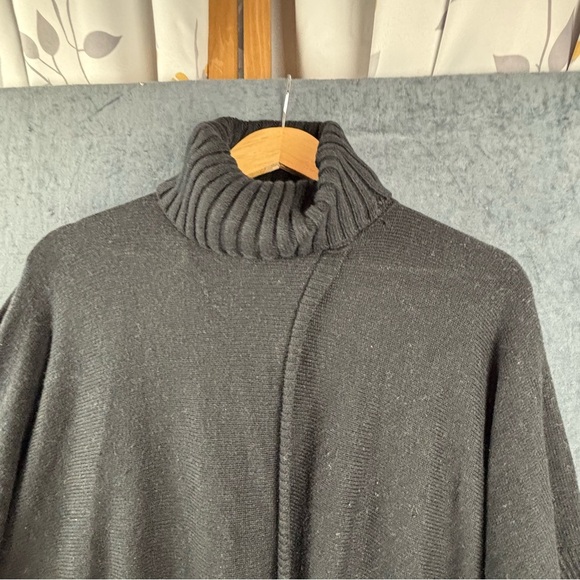 Soft Surroundings Oversized Charcoal Cowl Neck Sweater Sz Medium - Picture 5 of 10
